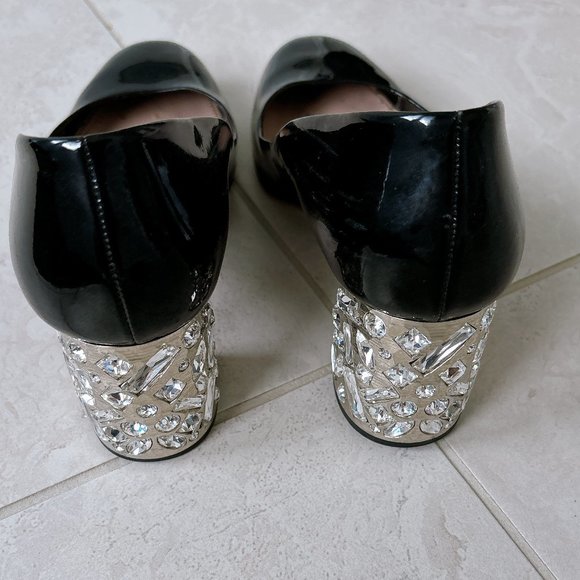 90% NEW MIUMIU BLACK PATENT SHOES, SIZE 37 WITH BOX - Picture 1 of 10